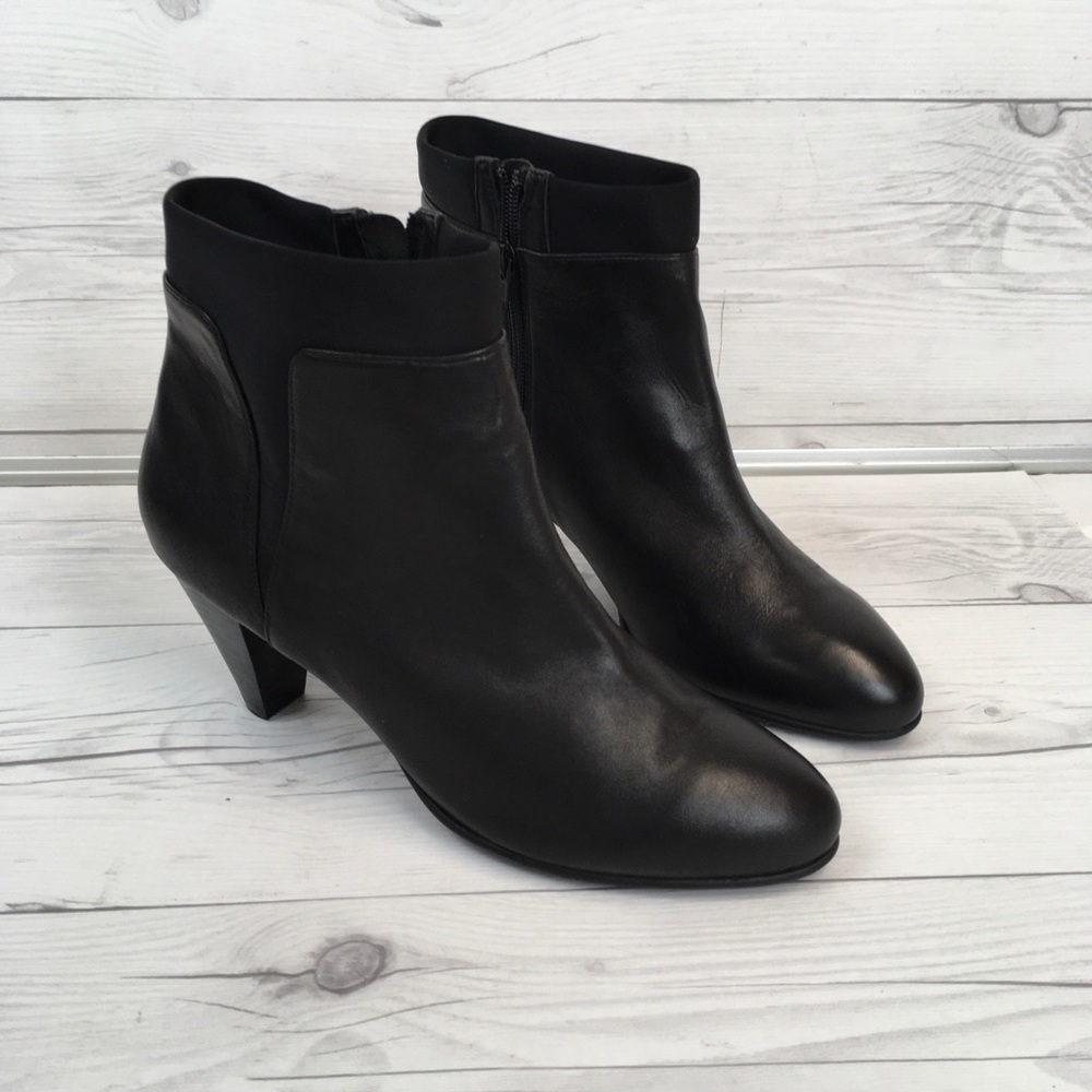 David Tate 100% Leather Black Side Zipper Flat Minimalist Classic Boots Size 8.5